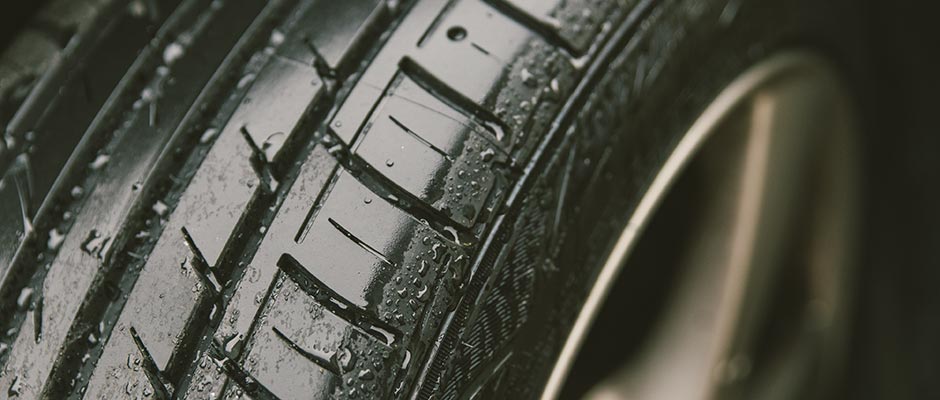 Wet tyre